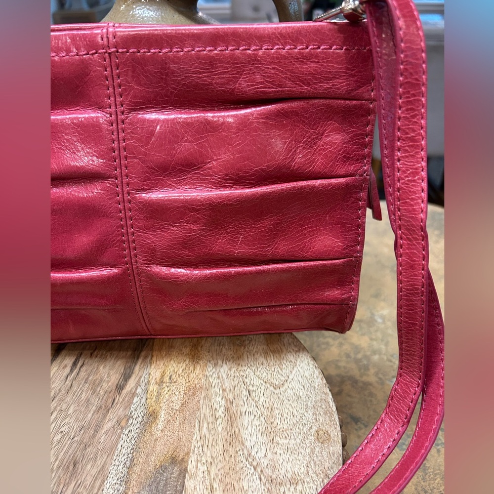 The Sak Limited Edition Pink Leather Crossbody Bag - Picture 3 of 16